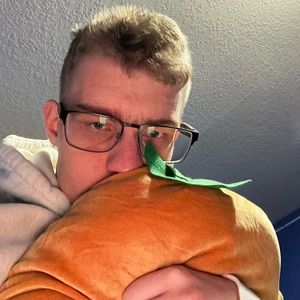 Meet your Posher, Adam